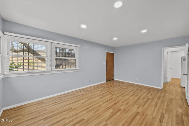 Detail Gallery Image 4 of 24 For 1268 Mentone Ave, Pasadena,  CA  - – Beds | – Baths