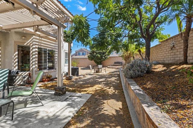 534 S Eveningsong Lane, Anaheim CA: https://media.crmls.org/mediaz/3afeec27-9ff7-4407-aff8-7778d1617cfa.jpg