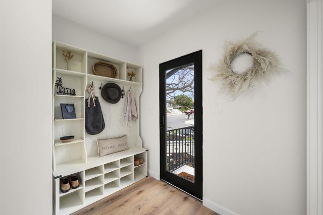 3710 Milan Street, Point Loma CA: https://media.crmls.org/mediaz/3aff5321-156e-4f7b-831a-74d17dc4f22c.jpg