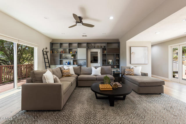 3643 Hampstead Road, Glendale CA: https://media.crmls.org/mediaz/3aff7cc1-12b1-458c-b47f-1de652385899.jpg