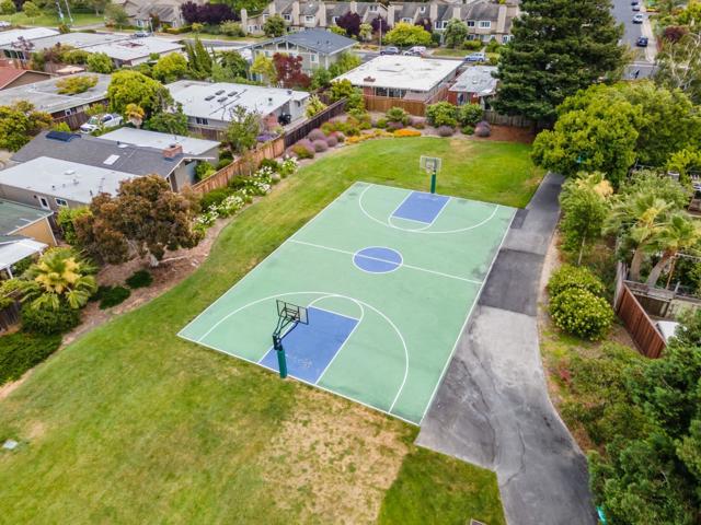 1045 Grebe Street, Foster City CA: https://media.crmls.org/mediaz/3affe655-59f7-44b5-96e8-91bf6d6a1e47.jpg