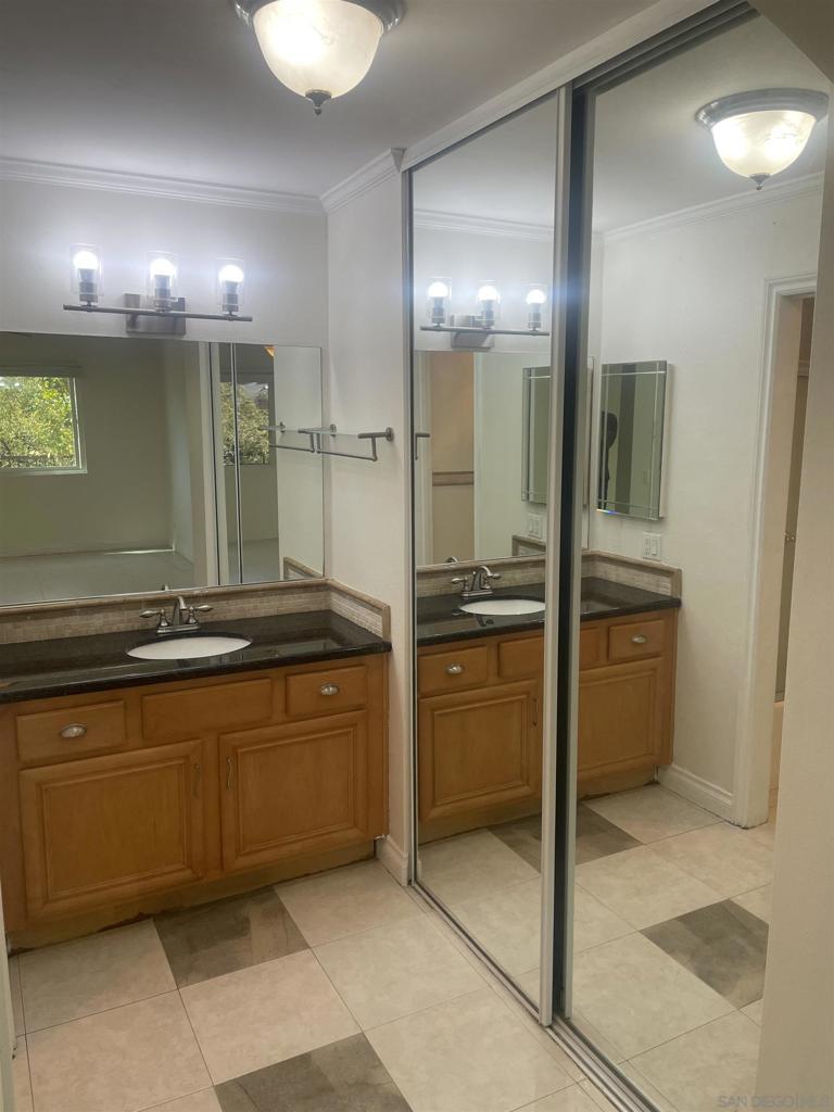 9949 Erma Rd. - photo 12