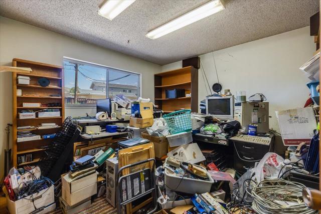 2074 Ashwood Lane, San Jose CA: https://media.crmls.org/mediaz/3b0152c8-a562-4291-9453-cc40fc058936.jpg