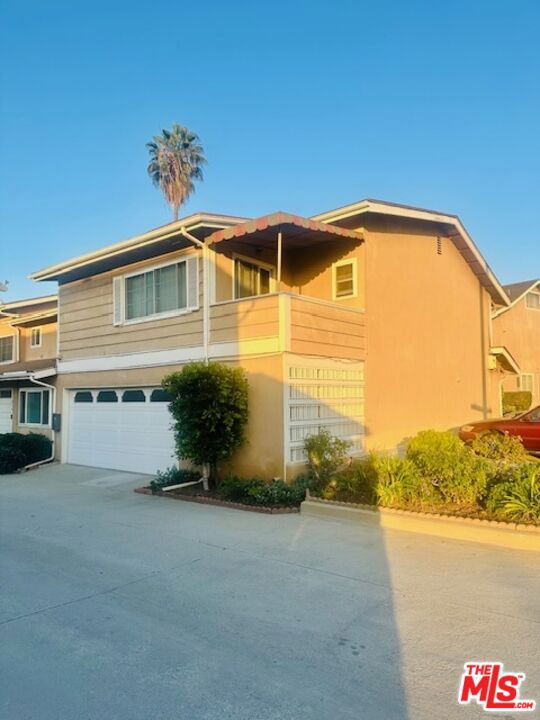 3500 W Manchester Boulevard, Inglewood CA: https://media.crmls.org/mediaz/3b02b00a-c8a4-4d19-b84b-c0fb39a9ca44.jpg