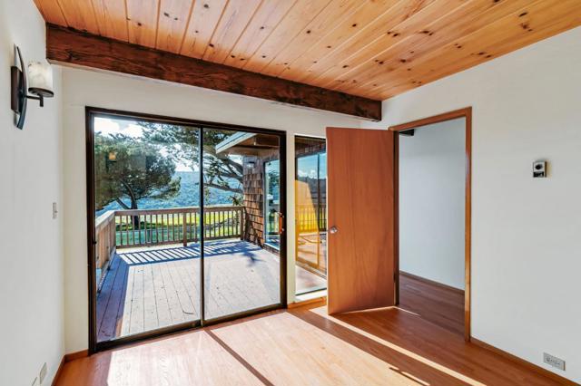 1760 Lexington Avenue, San Mateo CA: https://media.crmls.org/mediaz/3b03068c-278f-4977-9a29-be9e99241572.jpg