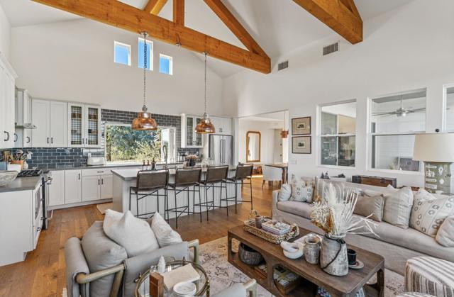 31071 Panorama Trail, Santa Ysabel CA: https://media.crmls.org/mediaz/3b03a326-6ff6-499c-b603-f54a7565fdad.jpg