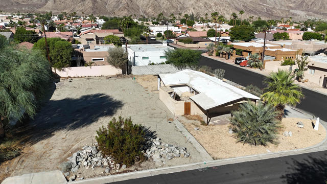 77643 Temecula, La Quinta CA: https://media.crmls.org/mediaz/3b03a766-f296-4db1-9c72-3c59b78d2368.jpg