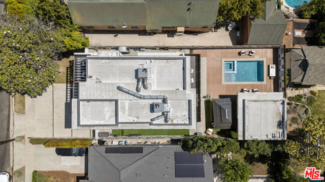 4299 Elmer Avenue, Studio City CA: https://media.crmls.org/mediaz/3b04de44-c454-41a8-b683-88f7d136be8d.jpg