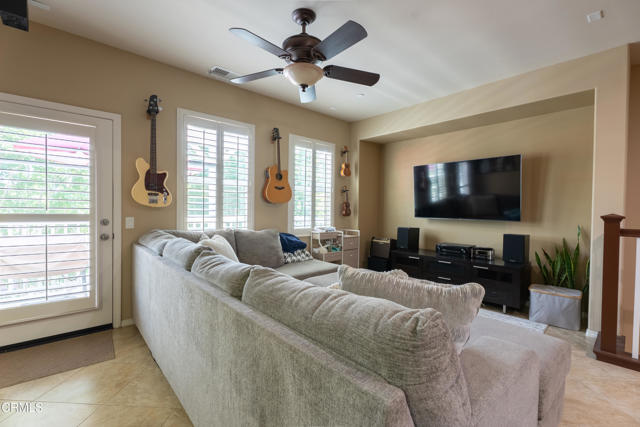 Detail Gallery Image 7 of 18 For 3123 N Oxnard Bld, Oxnard,  CA 93036 - 4 Beds | 3 Baths
