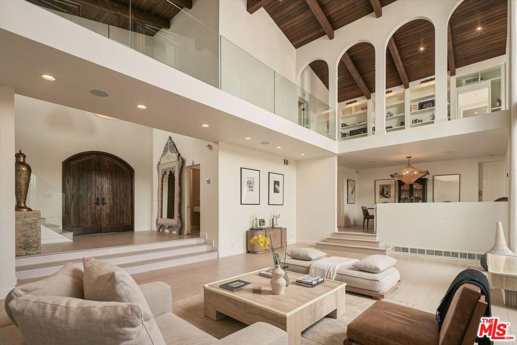 MLS #26977503 image #2