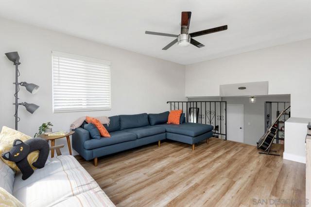 423 Alvarado Ter, Vista CA: https://media.crmls.org/mediaz/3b078120-7c19-4215-a821-47930709914a.jpg