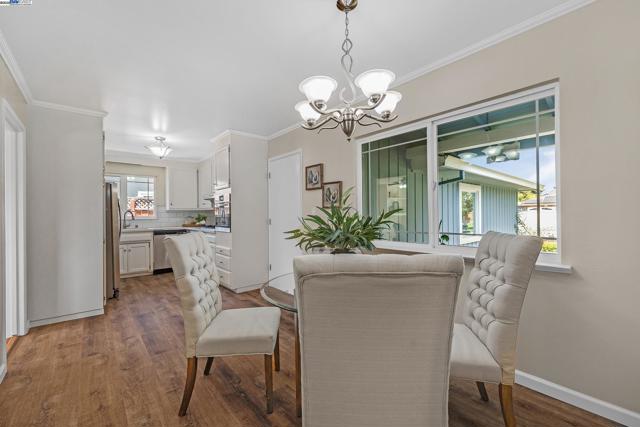 5266 Troy Ave, Fremont CA: https://media.crmls.org/mediaz/3b078318-7954-44e5-8a1e-ff5d6c8fe73d.jpg