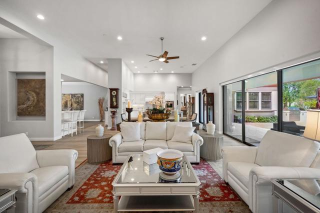 11 Alicante Circle, Rancho Mirage CA: https://media.crmls.org/mediaz/3b07c61d-c025-4891-95da-abb6cf44907e.jpg