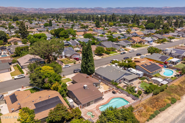 3268 Hilldale Avenue, Simi Valley CA: https://media.crmls.org/mediaz/3b07d2b7-cc71-4ee0-ba94-274c5a7555a0.jpg