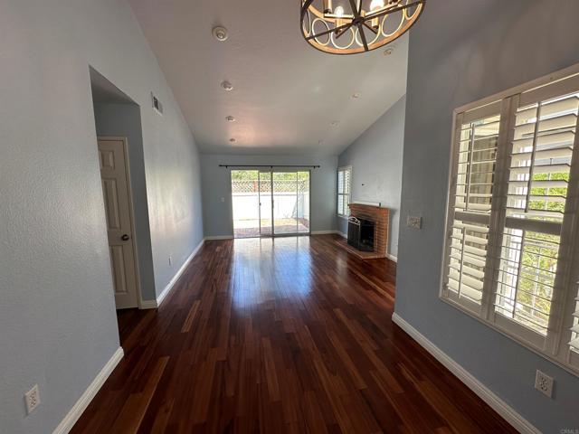 2860 Nantucket Lane, Carlsbad CA: https://media.crmls.org/mediaz/3b081c4e-d5b4-4ad9-b600-9fef82c2afad.jpg