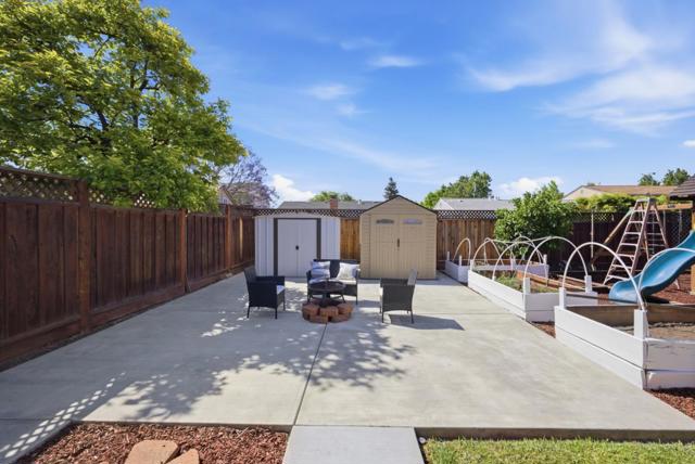 520 Tigerwood Way, San Jose CA: https://media.crmls.org/mediaz/3b0878b5-1a31-486e-8a37-1832c2281a59.jpg