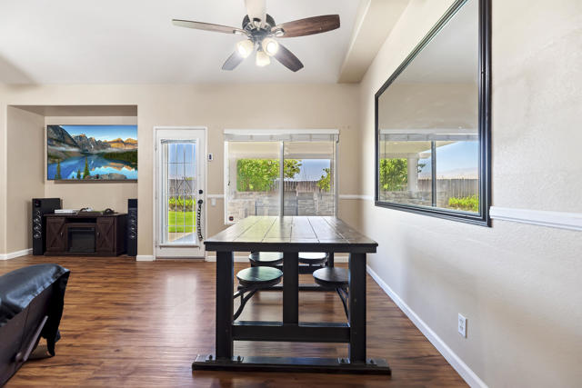 31292 Via Ventana, Thousand Palms CA: https://media.crmls.org/mediaz/3b08fcd6-8b6c-4aec-b2d7-58d0b797e2ab.jpg