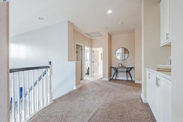 141 Pescara Blvd, Brentwood CA: https://media.crmls.org/mediaz/3b0aace6-d96d-4740-b8e2-ba4d9cd8a9c5.jpg
