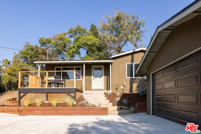 1336 Armadale Avenue, Los Angeles CA: https://media.crmls.org/mediaz/3b0c6022-9770-4db1-aa5a-97317b035024.jpg