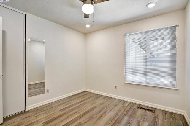 3432 Barmouth Dr, Antioch CA: https://media.crmls.org/mediaz/3b0c7454-21e5-4c63-b719-8d70c97fcc18.jpg