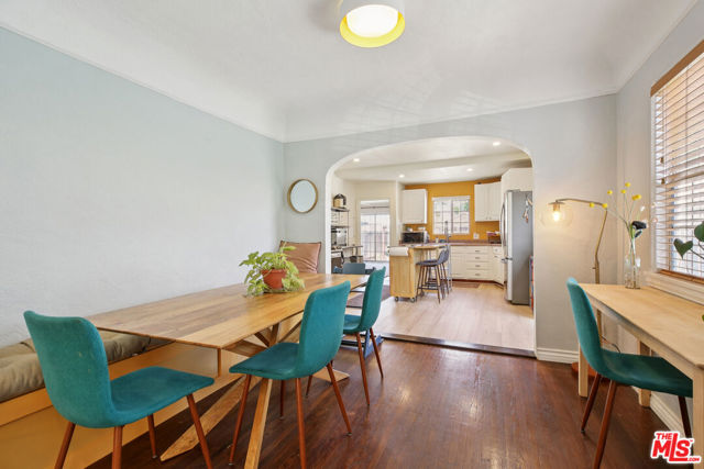 5492 Lewis Avenue, Long Beach CA: https://media.crmls.org/mediaz/3b0d6684-815c-4e81-9aa2-e648ea6fd8ca.jpg