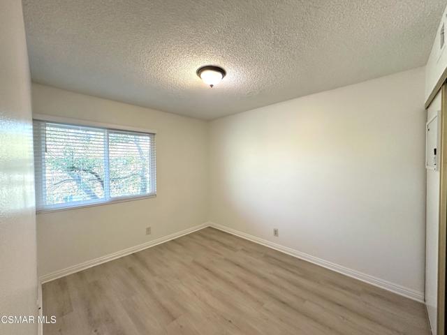 6621 Wilbur Avenue, Reseda CA: https://media.crmls.org/mediaz/3b0d6c32-845b-481d-a918-3e15b4d23aec.jpg