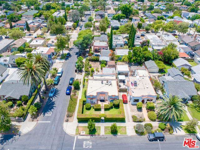 3300 Garden Avenue, Los Angeles CA: https://media.crmls.org/mediaz/3b0df37c-f1c4-4e0c-b19d-76b45f96538a.jpg