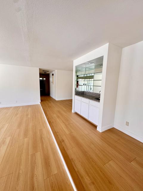 Image 3 of 17 For 27205 Avenida Quintana