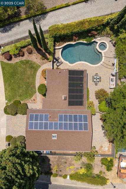 2 Kulani Ln, Pleasant Hill CA: https://media.crmls.org/mediaz/3b0f0cc1-142b-4a00-9613-c1d138dbe149.jpg