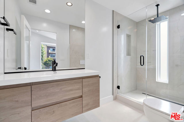 11611 Burbank Boulevard, North Hollywood CA: https://media.crmls.org/mediaz/3b0f0fb4-5c2e-4311-80ca-1e9a7b374e0b.jpg