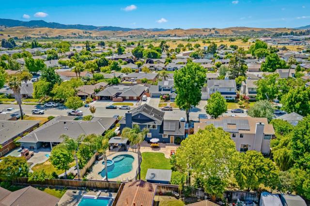 1851 Severinsen Street, Hollister CA: https://media.crmls.org/mediaz/3b0fa58d-8c8e-4142-9e2d-bb2c96bf1cee.jpg