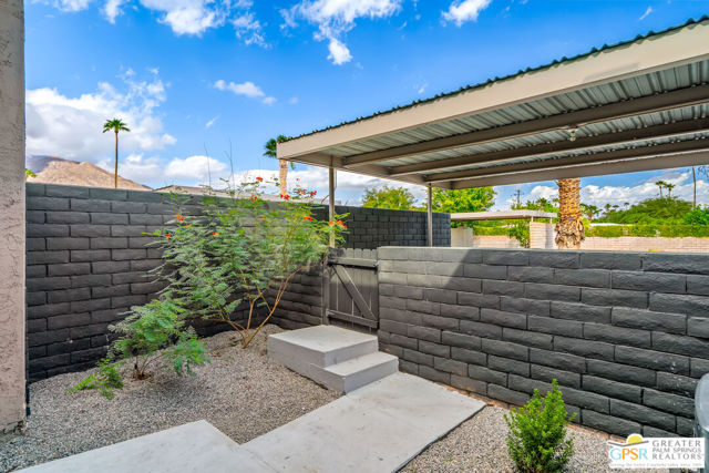 2260 N Indian Canyon Drive #A, Palm Springs, CA 92262