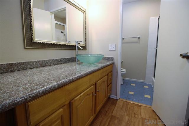 Image 19 of 27 For 6780 Friars Rd  273