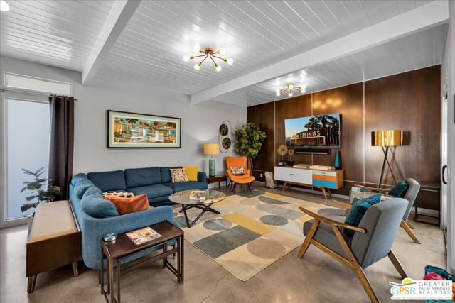657 N Juanita Drive, Palm Springs, CA 92262