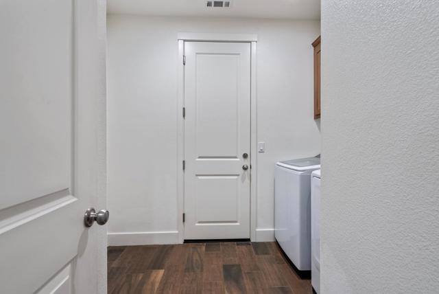 1621 Castlerock Drive, Hollister CA: https://media.crmls.org/mediaz/3b114d92-5efa-404d-865b-0c79ab4a419a.jpg