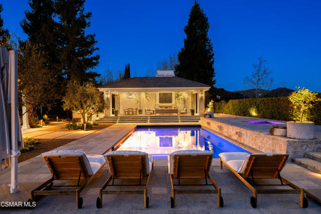 2160 Marshbrook Road, Thousand Oaks CA: https://media.crmls.org/mediaz/3b119a04-11fc-416d-a7b1-69ea8f6555b5.jpg