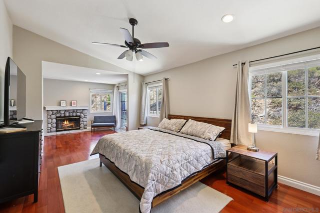 9233 Lethbridge Way, San Diego CA: https://media.crmls.org/mediaz/3b121585-bb27-4f6a-ad4b-fea331fa6a91.jpg
