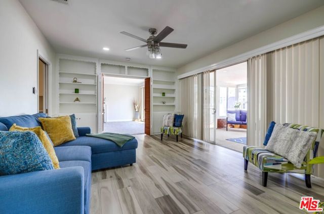 1060 E 45th Way, Long Beach CA: https://media.crmls.org/mediaz/3b122e33-0de2-4751-aa8d-6aac706ce22b.jpg