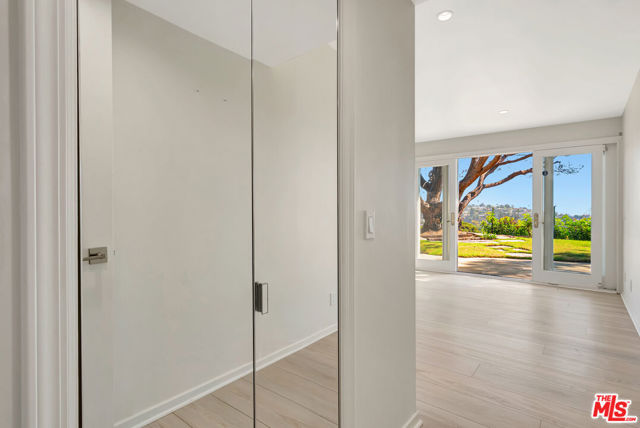 3444 Cloudcroft Drive, Malibu CA: https://media.crmls.org/mediaz/3b12c05f-5340-4340-ab7c-34d443f1260a.jpg