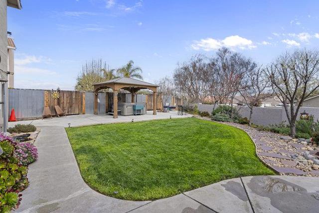 1980 Ponderosa Court, Hollister CA: https://media.crmls.org/mediaz/3b12df56-009f-4ee0-9d02-1c8b3328c3df.jpg