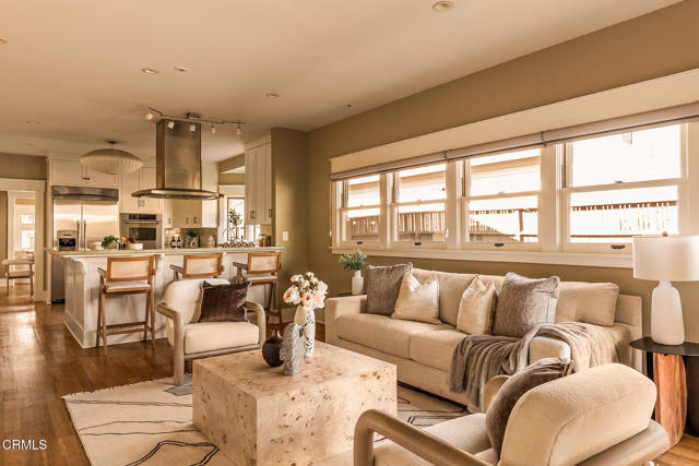 Detail Gallery Image 11 of 34 For 1030 Adelaine Ave, South Pasadena,  CA 91030 - 4 Beds | 3 Baths