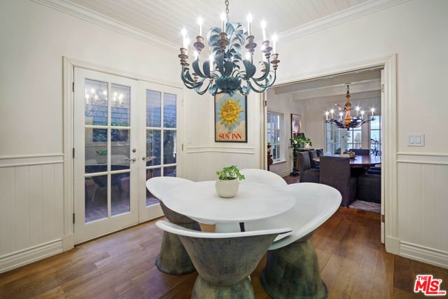 31740 Broad Beach Road, Malibu CA: https://media.crmls.org/mediaz/3b136023-b727-4547-94e1-e2ffc2eb634a.jpg