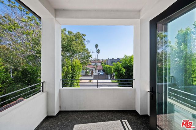 741 N Vista Street, Los Angeles CA: https://media.crmls.org/mediaz/3b139e18-5bad-4080-ad06-cc8c19ade86f.jpg