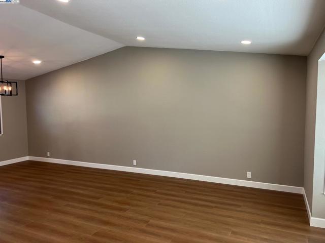 4919 Mohr Ave, Pleasanton CA: https://media.crmls.org/mediaz/3b144ccd-b674-4f3f-98f6-28bc1ac12637.jpg