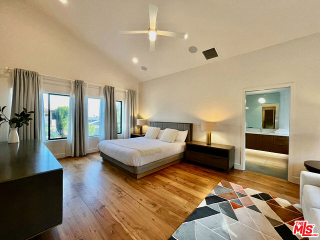 6435 Innsdale Drive, Los Angeles CA: https://media.crmls.org/mediaz/3b1458d1-f864-4797-a473-20a16d35251d.jpg