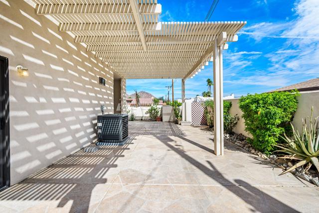 Image 37 of 59 For 51770 Eisenhower Drive