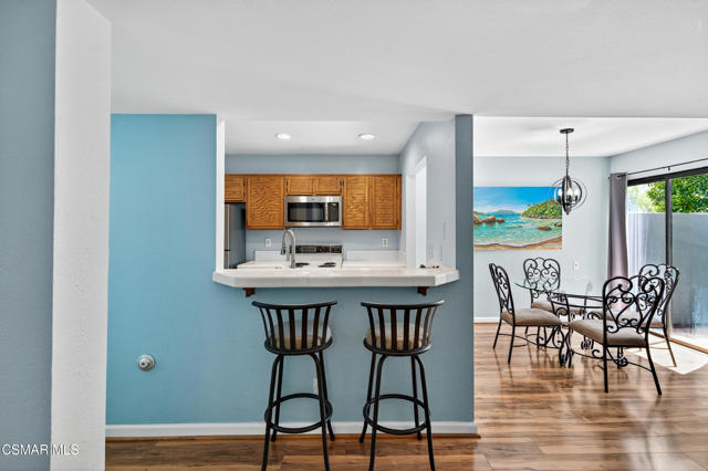 1182 Tivoli Lane, Simi Valley CA: https://media.crmls.org/mediaz/3b14e894-e819-434e-8994-f5c75bfadce0.jpg
