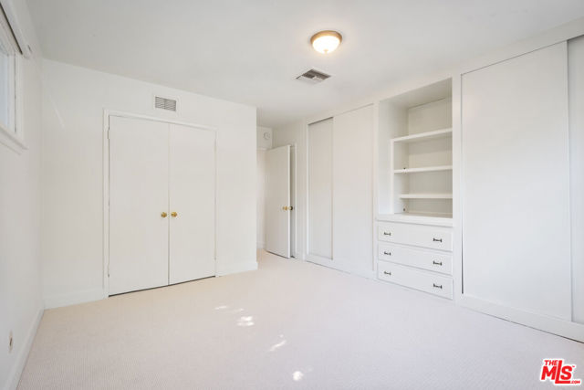 12848 Tiara Street, Valley Village CA: https://media.crmls.org/mediaz/3b1510d6-aa9a-4c7d-91e1-25b7fc013a33.jpg