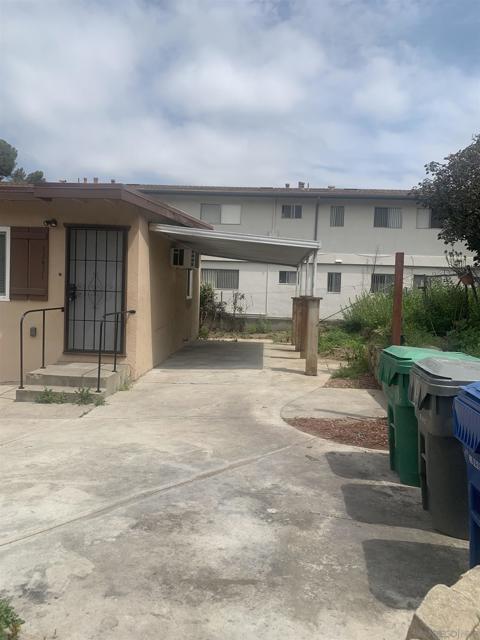 12429 Julian, Lakeside CA: https://media.crmls.org/mediaz/3b15f155-0f51-41bd-b0f2-a6b53fa080ca.jpg