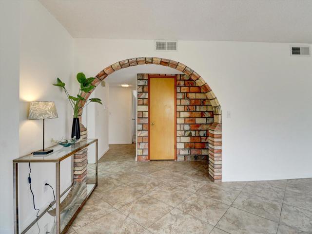 9980 Hoylake Road, Desert Hot Springs CA: https://media.crmls.org/mediaz/3b16f8c3-ff31-4ad0-8636-a7249e93178b.jpg